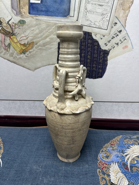 古玩陶瓷宋代影青盤龍青釉瓶 博物館級別拍賣,當前價格1260元