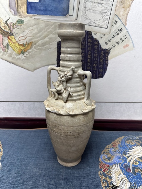 古玩陶瓷宋代影青盤龍青釉瓶 博物館級別拍賣,當前價格1260元