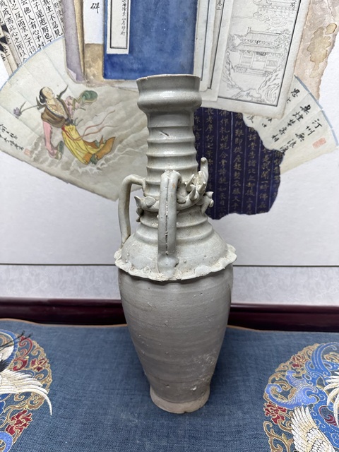古玩陶瓷宋·影青釉堆塑龍紋瓶拍賣，當前價格1980元
