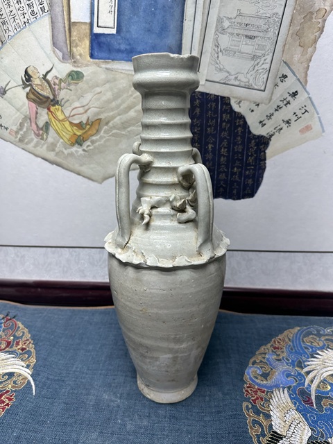 古玩陶瓷宋·影青釉堆塑龍紋瓶拍賣，當前價格1980元