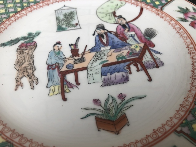 古玩陶瓷解放初期.人物紋彩繪大盤(大清乾隆年制款)拍賣,當前價格0元