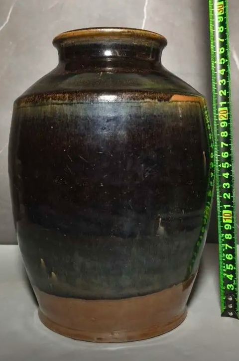 古玩陶瓷精美明代黑褐釉大罐拍賣,當(dāng)前價格200元