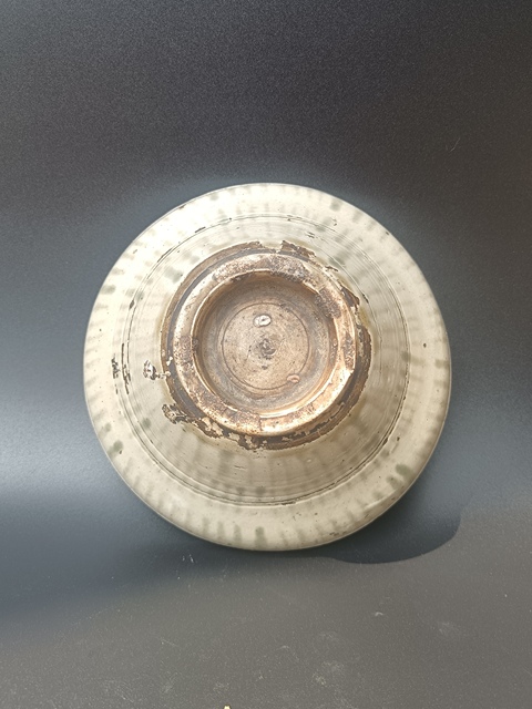 古玩陶瓷金元~白釉折沿斗笠碗拍賣,當前價格1850元