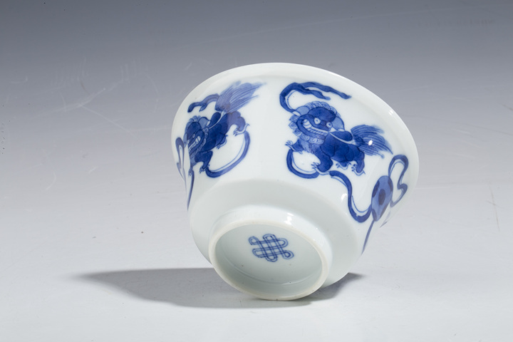 古玩陶瓷清道光·青花獅子繡球紋碗拍賣,當(dāng)前價格3680元