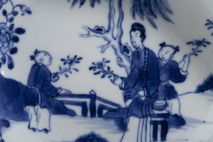 古玩陶瓷清乾隆·青花仕女教子圖杯碟拍賣，當前價格4980元