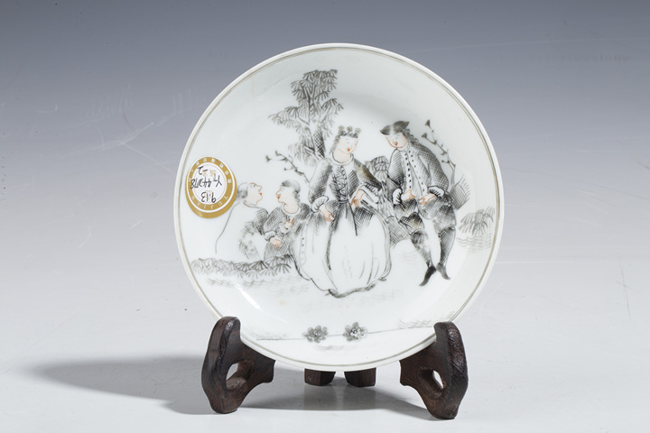 古玩陶瓷精品民窯 清乾隆·礬紅墨彩西洋人物紋杯碟拍賣，當前價格3380元