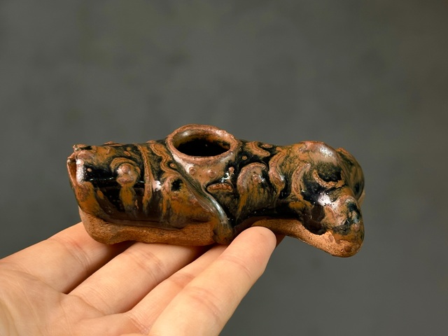 古玩陶瓷鯉魚水注拍賣,當前價格588元