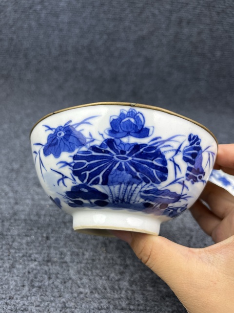 古玩陶瓷青花蓮池鴛鴦紋蓋碗拍賣,當(dāng)前價(jià)格2888元