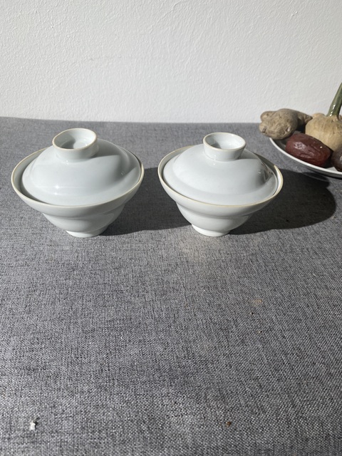 古玩陶瓷清中期道光豆青釉廣彩細(xì)路人物故事折沿盤拍賣,當(dāng)前價(jià)格750元