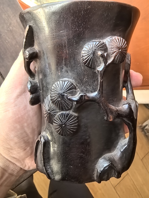 古玩雜項紫檀木雕松樹段形筆筒真品鑒賞圖