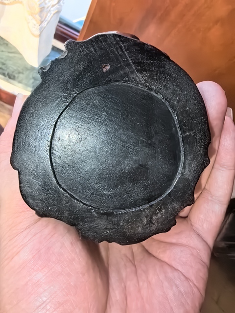 古玩雜項紫檀木雕松樹段形筆筒真品鑒賞圖