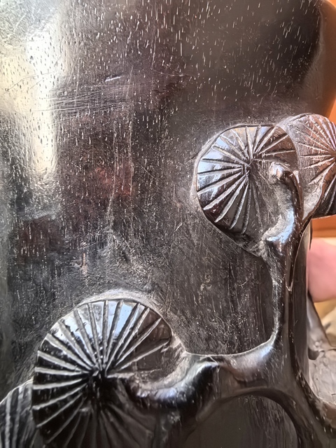 古玩雜項紫檀木雕松樹段形筆筒真品鑒賞圖