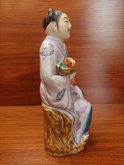 古玩陶瓷粉彩人物雕塑瓷像拍賣,當前價格800元