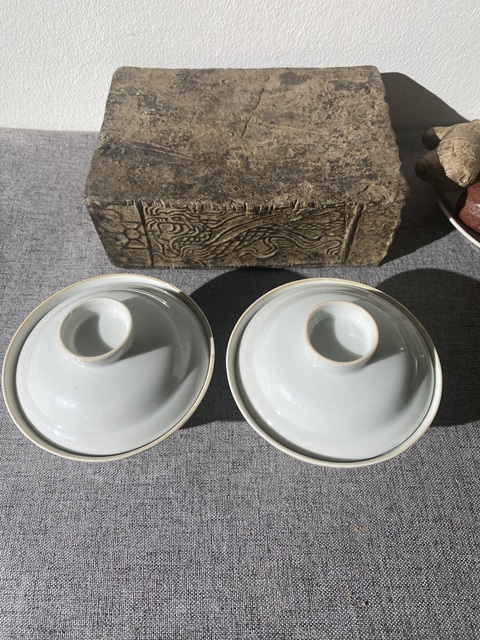 古玩陶瓷清中期道光豆青釉廣彩細(xì)路人物故事折沿盤拍賣,當(dāng)前價(jià)格750元