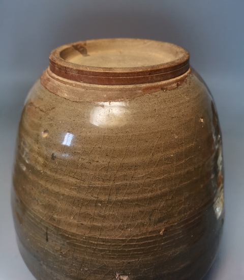 古玩陶瓷【千年龍泉】元明時期龍泉青瓷蓋罐拍賣,當前價格1500元