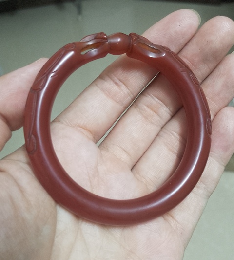 古玩玉器瑪瑙雕“雙龍戲珠”手鐲拍賣,當前價格268元