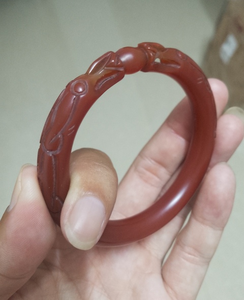 古玩玉器瑪瑙雕“雙龍戲珠”手鐲拍賣,當前價格268元