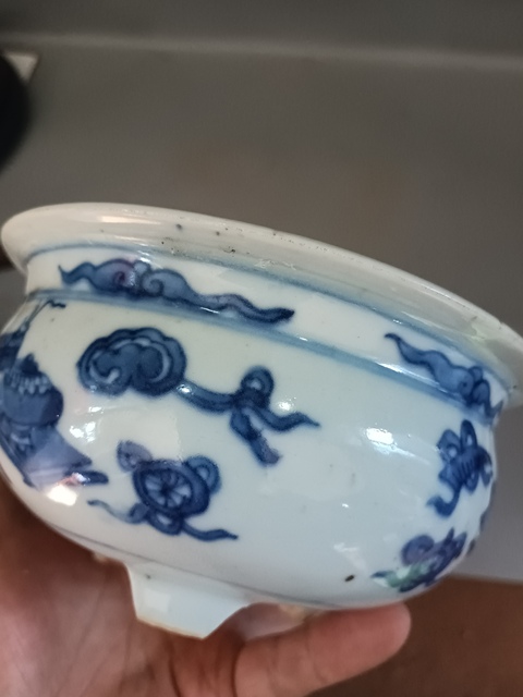 古玩陶瓷青花博古紋三足爐拍賣,當前價格1888元