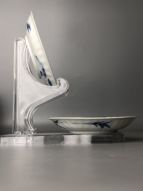 古玩陶瓷(精品賞碟)清康熙·青花模印山水人物碟·一對拍賣,當前價格0元
