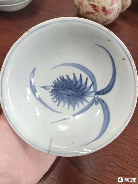 【明·天啟：稀有而親和】花卉紋青花盤拍賣，當前價格688元