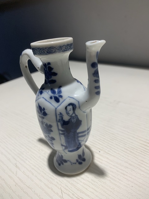 古玩陶瓷康熙仕女青花執壺拍賣，當前價格6666元