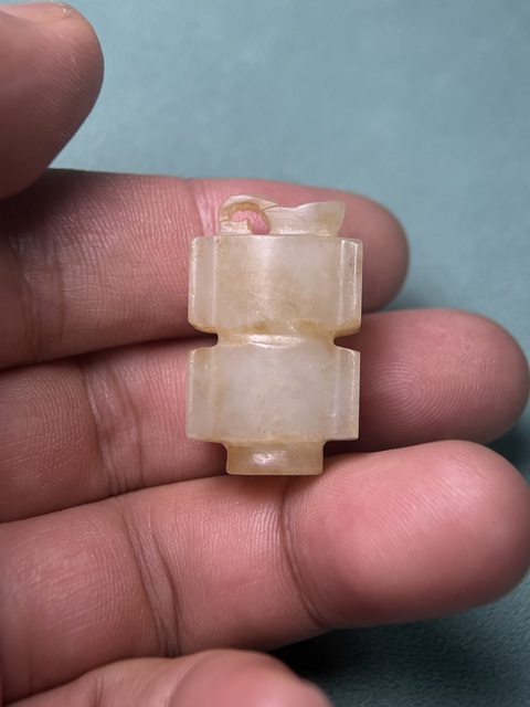 古玩玉器漢代白玉紅沁司南拍賣,當前價格40800元