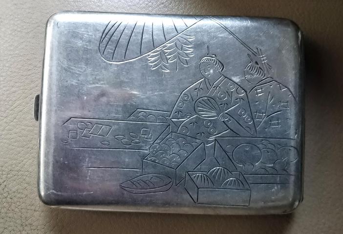 古玩雜項民國時期日本800銀鏨刻人物地圖煙盒拍賣,當(dāng)前價格1980元