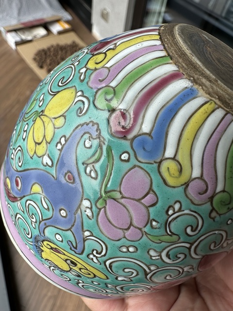 古玩陶瓷雍乾·粉彩龍穿花紋案缸真品鑒賞圖