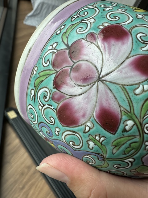 古玩陶瓷雍乾·粉彩龍穿花紋案缸真品鑒賞圖