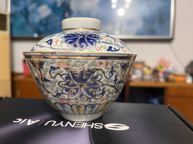古玩陶瓷清晚期·精品青花加彩描金壓手杯拍賣,當前價格5999元