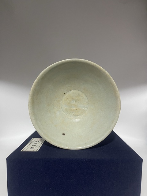 古玩陶瓷宋湖田窯影青釉劃花斗笠碗拍賣,當前價格1860元