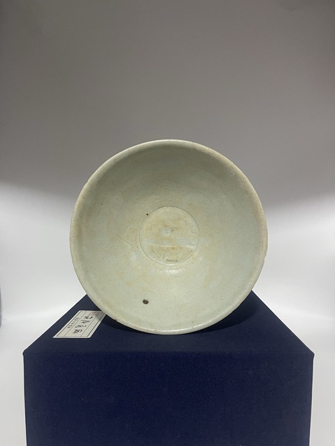 古玩陶瓷宋湖田窯影青釉劃花斗笠碗拍賣,當前價格1860元