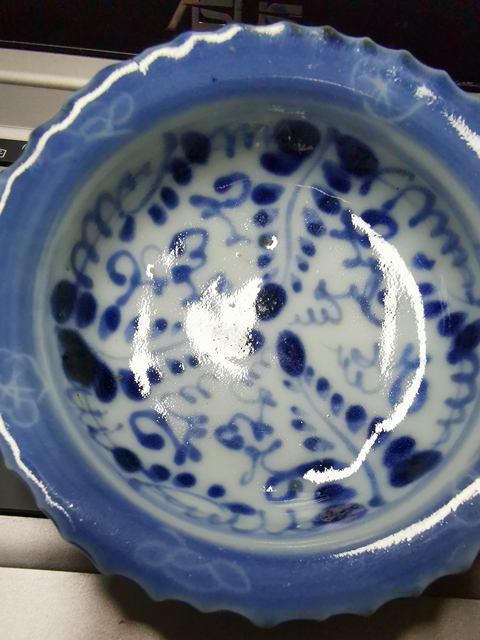 古玩陶瓷清中期,花卉紋青花盤拍賣,當前價格666元