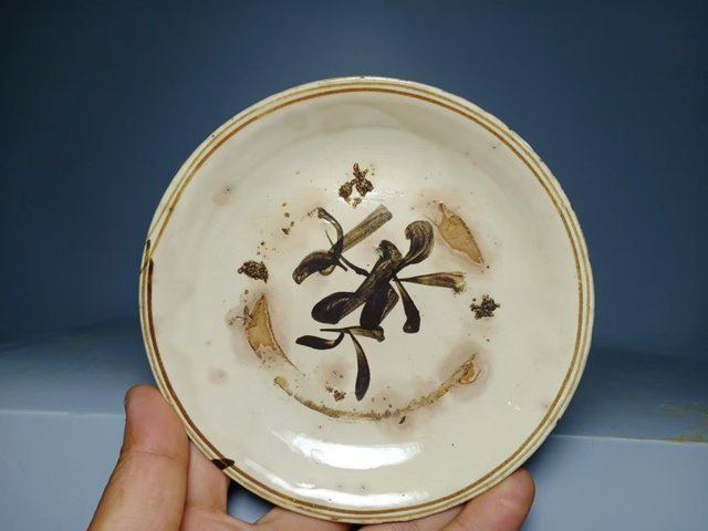 古玩陶瓷磁州窯白地黑花盤拍賣,當(dāng)前價格230元