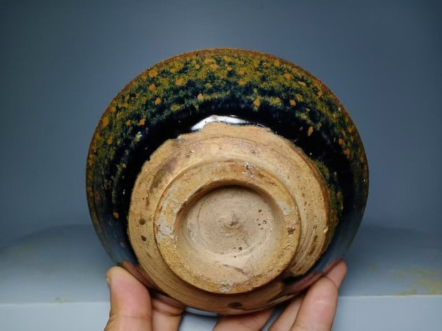 古玩陶瓷元代·黑釉鐵銹斑碗真品鑒賞圖