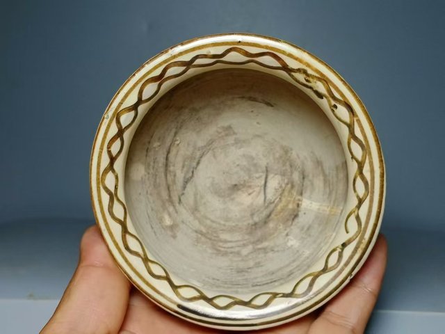 古玩陶瓷磁州窯白地黑花福字香爐拍賣，當(dāng)前價(jià)格1380元