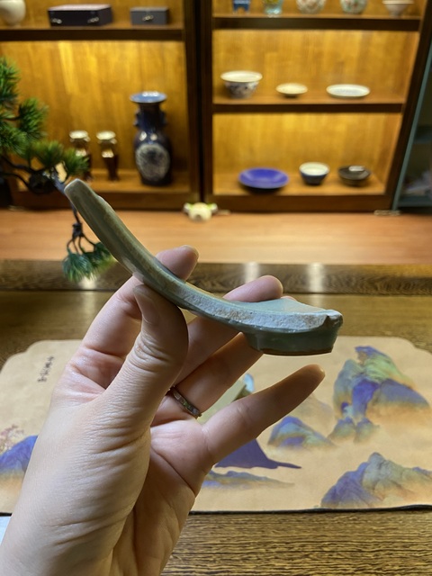 古玩陶瓷龍泉窯青釉標(biāo)本拍賣，當(dāng)前價(jià)格1800元