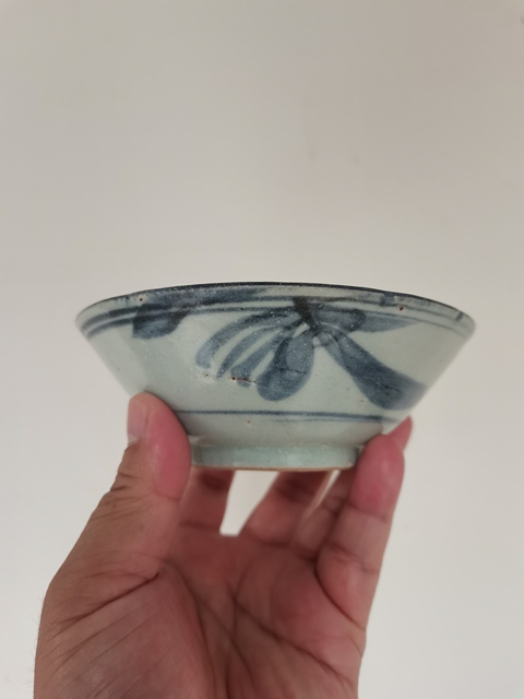 古玩陶瓷青花花卉紋斗笠碗拍賣,當前價格0元