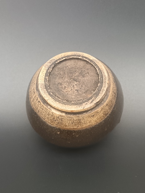 古玩陶瓷元代~窯變褐釉茶入拍賣,當前價格0元