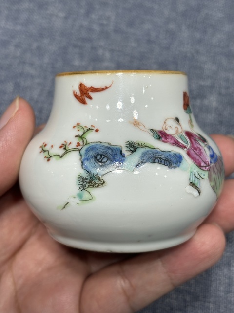 古玩陶瓷粉彩愛蓮圖水盂拍賣,當前價格10000元