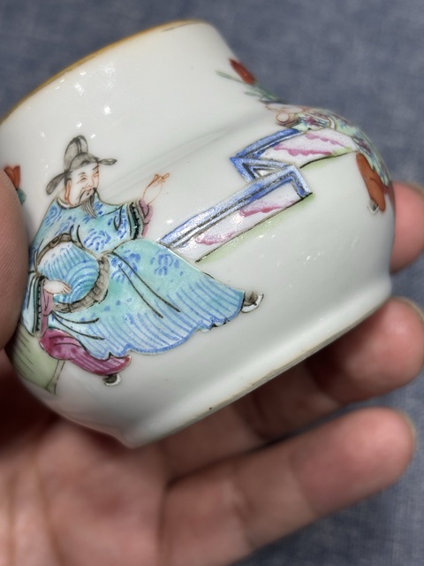 古玩陶瓷粉彩愛蓮圖水盂拍賣,當前價格10000元