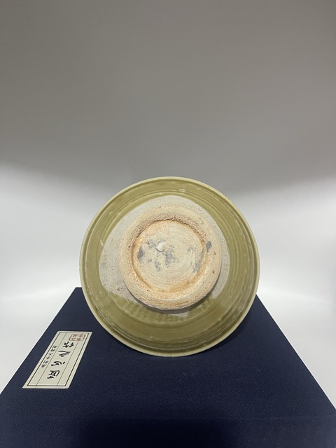 古玩陶瓷宋南定米黃釉唇口碗拍賣,當前價格700元