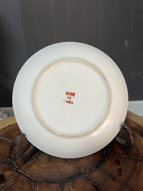 古玩陶瓷民國(guó)胭脂紅釉軋道龍紋大調(diào)羹拍賣,當(dāng)前價(jià)格450元