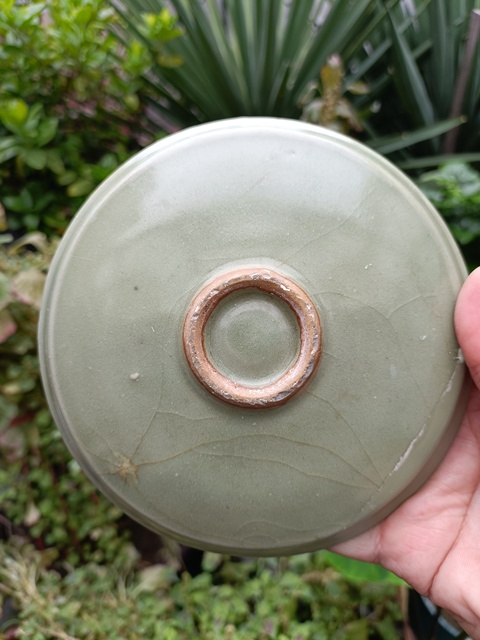 古玩陶瓷館藏級宋元龍泉青釉露胎刻花牡丹洗拍賣,當前價格5980元