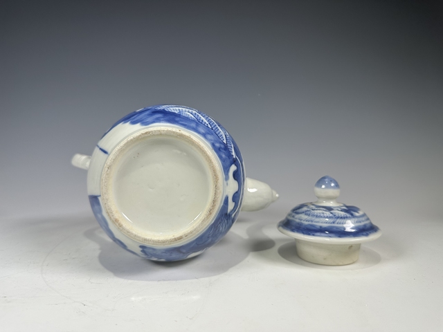 古玩陶瓷清晚期·青花山水人物紋大執(zhí)壺拍賣,當(dāng)前價(jià)格4200元