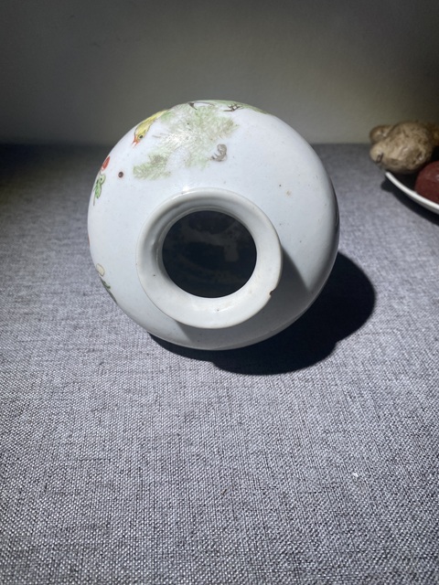古玩陶瓷民國粉彩花鳥紋石榴尊拍賣,當前價格688元