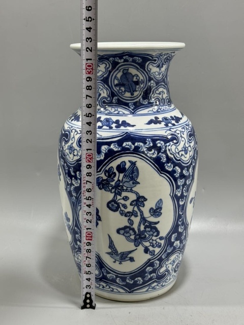 古玩陶瓷花鳥紋青花瓶拍賣，當前價格700元