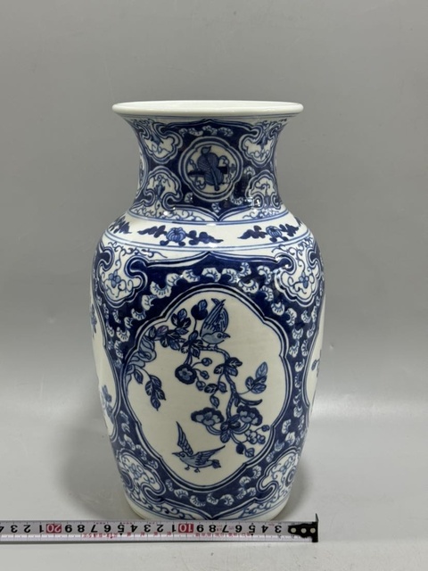 古玩陶瓷花鳥紋青花瓶拍賣，當前價格700元