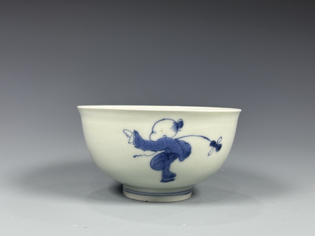 古玩陶瓷清中晚期青花嬰戲紋碗拍賣,當前價格6000元