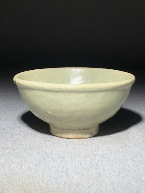 古玩陶瓷元代龍泉青瓷模印唇口碗拍賣,當(dāng)前價格1588元
